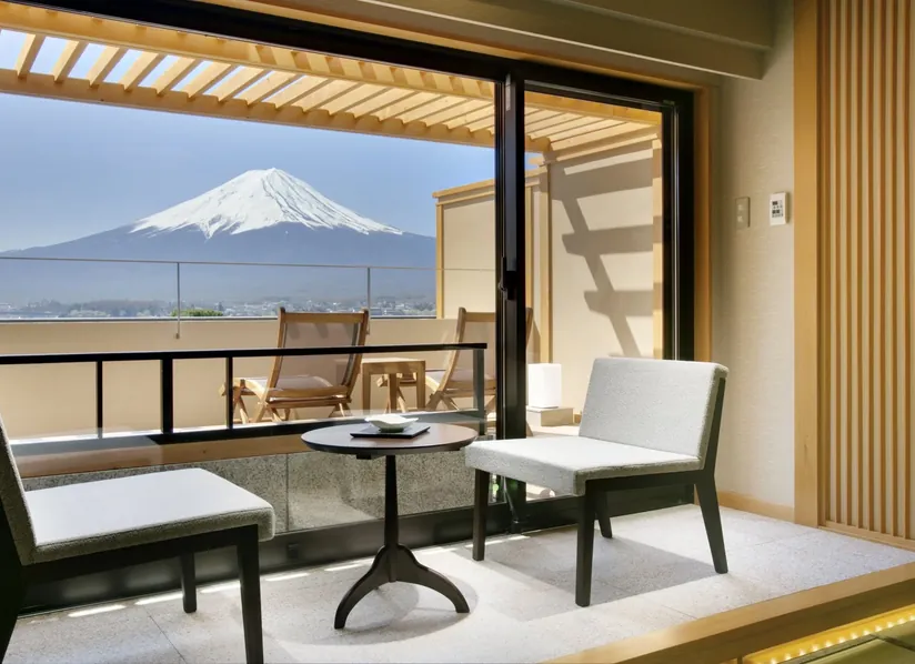 山梨県 河口湖 秀峰閣湖月